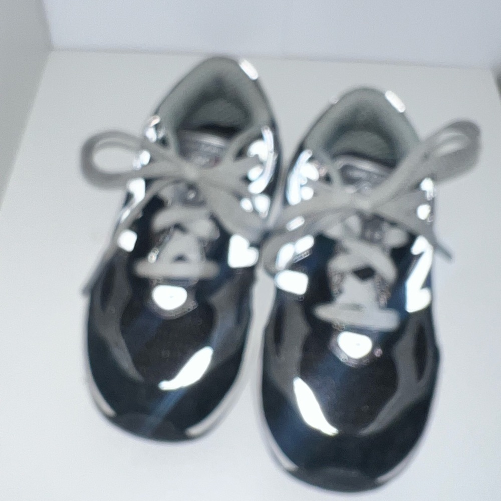 Toddler new balance 990 size 8